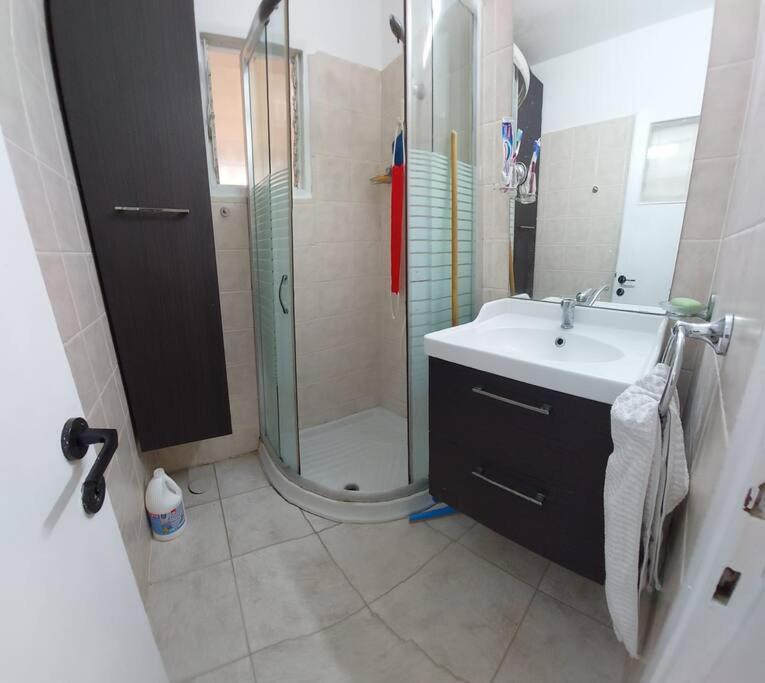 הנביאים 1 נתניה Naveim Apartment Екстериор снимка